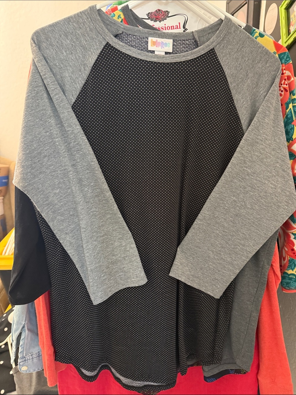 LuLaRoe Black and Gray Raglan Tunic Top